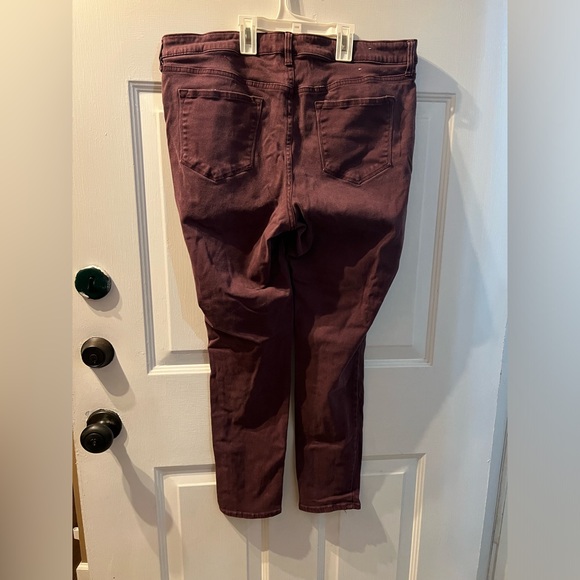 Old Navy Rockstar Mid Rise Pants - Picture 3 of 5
